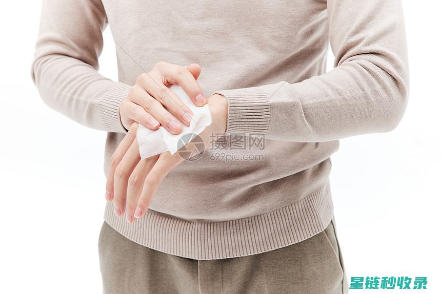 使用酒精擦拭电视屏幕：效果与风险并存 (使用酒精擦拭紫外线灯管时,应使用75%还是95%的酒精?)